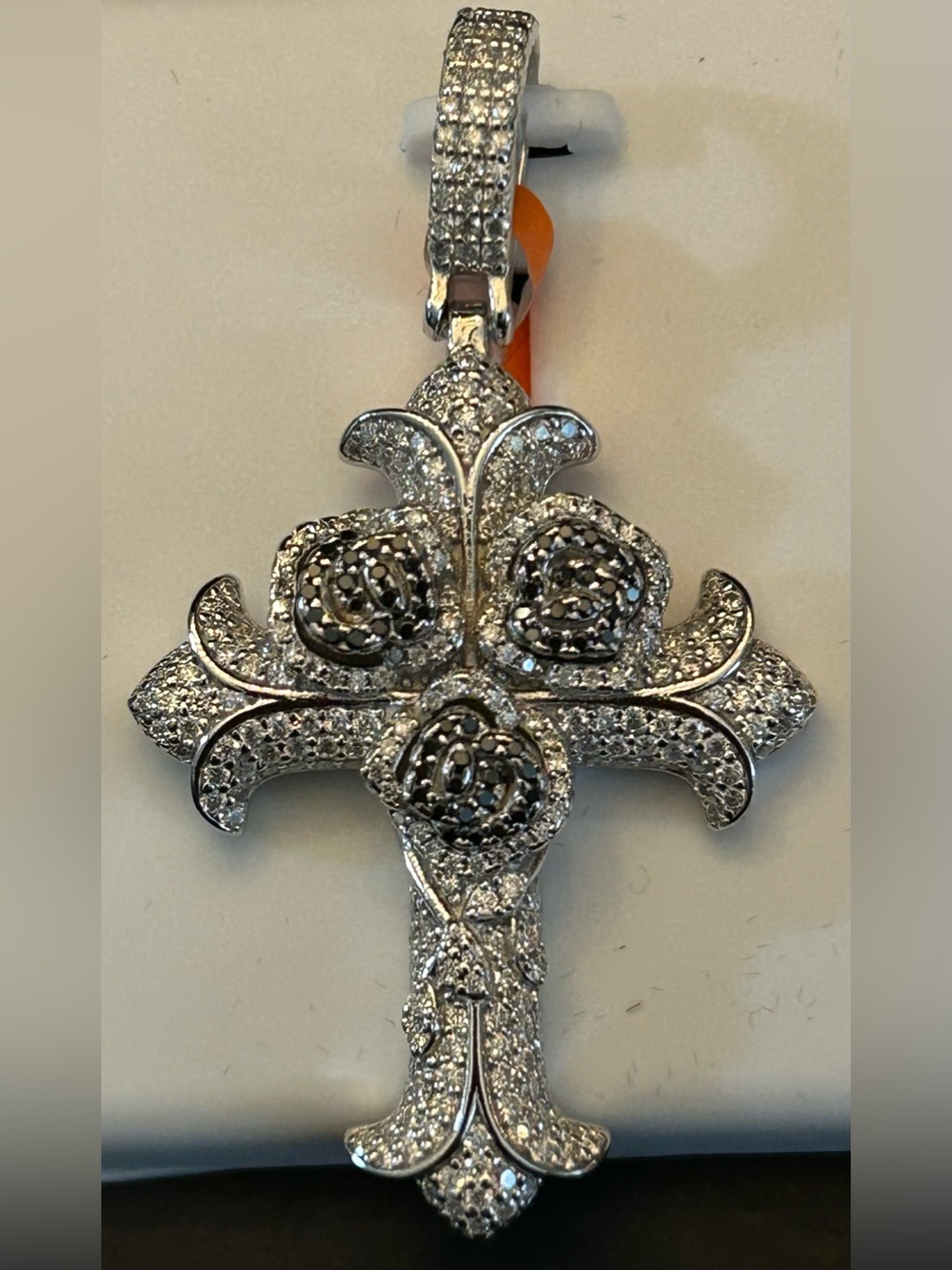 4.50CTW Pavé Moissanite Unisex 925 SSilver Cross ✝️ w/Black Moissanite Roses